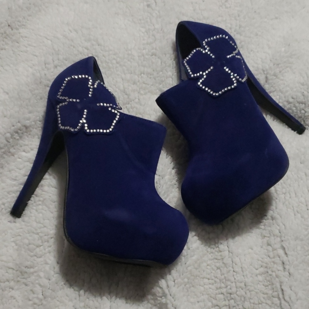 Final Sale! Blue Delicacy heeled booties